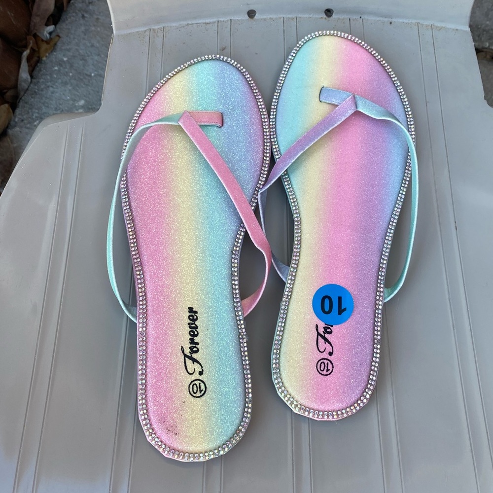Colorful and glittery sandals in size 8